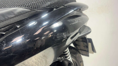 Honda PCX 2011 WW 60K NON RUNNING PROJECT BIKE PARTS BIKE 125CC 22