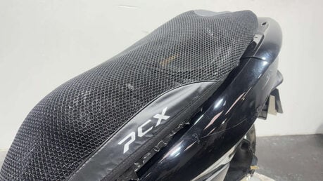 Honda PCX 2011 WW 60K NON RUNNING PROJECT BIKE PARTS BIKE 125CC 15