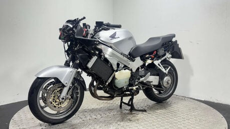Honda VFR 2001 17K NON RUNNING PROJECT BIKE BREAKER 800CC SPORTS TOURER 6