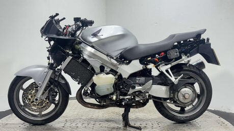 Honda VFR 2001 17K NON RUNNING PROJECT BIKE BREAKER 800CC SPORTS TOURER 5