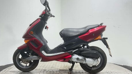 Peugeot Ion SPEEDFIGHT 100 1999 5K NON RUNNING CLASSIC 2T 2 STROKE SCOOTER BIKE 4