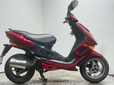 Peugeot Ion SPEEDFIGHT 100 1999 5K NON RUNNING CLASSIC 2T 2 STROKE SCOOTER BIKE