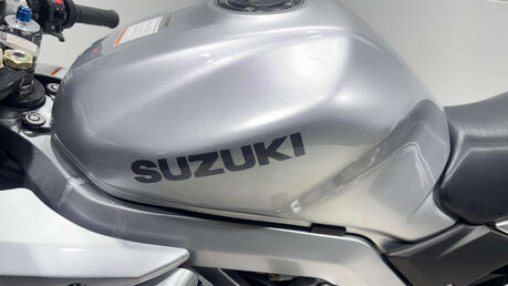 Suzuki SV1000 SV1000 2003 21K NON RUNNING SPARES OR REPAIR 1000CC VTWIN 28