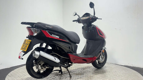 Lexmoto Titan 125 2022 NON RUNNING 11K PROJECT SCOOTER 125CC BIKE 3