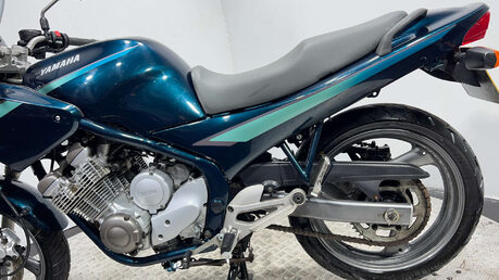 Yamaha XJ6 1995 ONLY 6K NON RUNNING PROJECT BIKE 600CC COMMUTER BIKE 19
