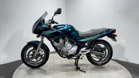 Yamaha XJ6 1995 ONLY 6K NON RUNNING PROJECT BIKE 600CC COMMUTER BIKE 4
