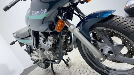 Yamaha XJ6 1995 ONLY 6K NON RUNNING PROJECT BIKE 600CC COMMUTER BIKE 23