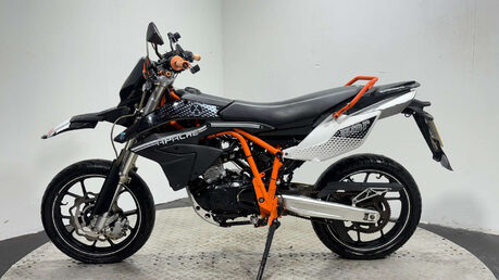 Sinnis Apache 125 2021 8K NON RUNNING SUPERMOTO PROJECT BIKE 125CC 4