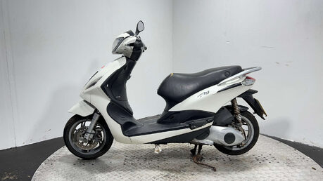 Piaggio Fly 16K 2015 RUNNING PROJECT BIKE SPARES OR REPAIR 125CC 4