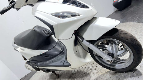 Piaggio Fly 16K 2015 RUNNING PROJECT BIKE SPARES OR REPAIR 125CC 20