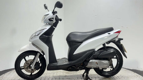 Honda Vision 2013 35K NON RUNNING PROJECT SCOOTER 110CC LEARNER BIKE 4