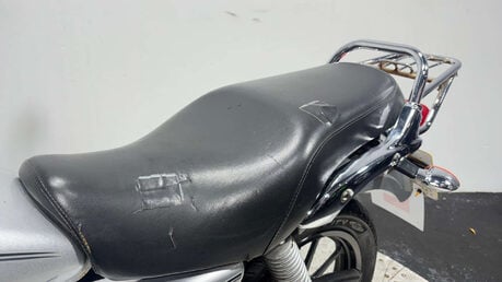 Yamaha YBR125 Custom 2013 24K GREAT RUNNING PROJECT BIKE 125CC CRUISER 25