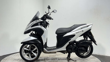 Yamaha Tricity 125 2015 28K NON RUNNING PROJECT SCOOTER 125CC TRIKE 3 WHEELER 4