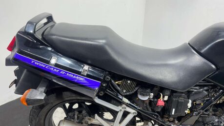 Kawasaki Ninja 250 R 1997 NON RUNNING CLASSIC PROJECT BIKE SPARES OR REPAIR 250CC 18