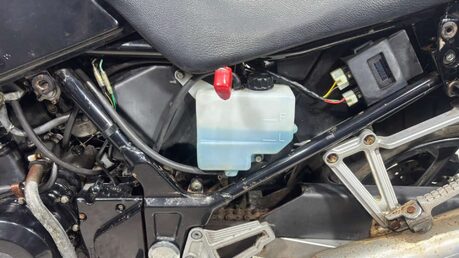 Kawasaki Ninja 250 R 1997 NON RUNNING CLASSIC PROJECT BIKE SPARES OR REPAIR 250CC 25