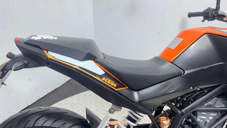 KTM Duke 2014 31K GREAT RUNNING SUPERMOTO BIKE 125CC 15BHP 16