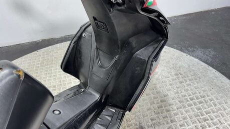 Aprilia SR 50 17K 2011 2 STROKE 2T NON RUNNING PROJECT SCOOTER 50CC BIKE 26