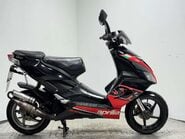 Aprilia SR 50 17K 2011 2 STROKE 2T NON RUNNING PROJECT SCOOTER 50CC BIKE 1