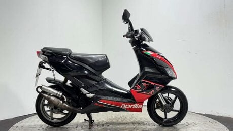Aprilia SR 50 17K 2011 2 STROKE 2T NON RUNNING PROJECT SCOOTER 50CC BIKE 1