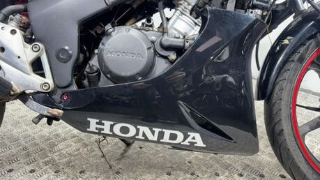 Honda CBR CBR125 2009 28K NON RUNNING SPORTS PROJECT BIKE 125CC 27