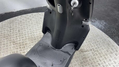 Yadea E-Lex LEXMOTO ELEX ELECTRIC BIKE SCOOTER RIDE AT 16 CLEAN PROJECT 25