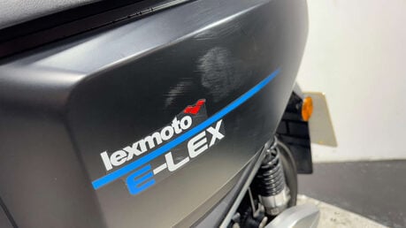 Yadea E-Lex LEXMOTO ELEX ELECTRIC BIKE SCOOTER RIDE AT 16 CLEAN PROJECT 14