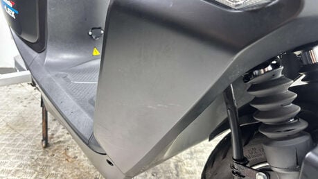 Yadea E-Lex LEXMOTO ELEX ELECTRIC BIKE SCOOTER RIDE AT 16 CLEAN PROJECT 19