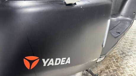 Yadea G5 LEXMOTO ELECTRIC SCOOTER BIKE RIDE AT 16 TRADE SALE ESCOOTER 20