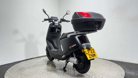 Yadea G5 LEXMOTO ELECTRIC SCOOTER BIKE RIDE AT 16 TRADE SALE ESCOOTER 3