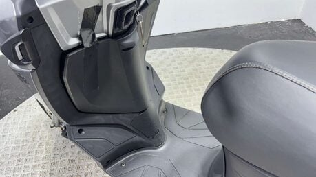 Aprilia SXR 50 2022 RUNNING PROJECT SCOOTER 50CC BIKE 1 OWNER 32