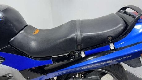 Kawasaki ZZR 1991 32K NON RUNNING PROJECT BREAKER BIKE 400CC CLASSIC 22