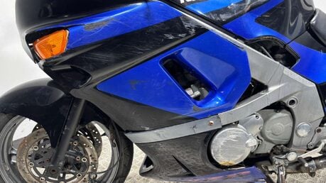 Kawasaki ZZR 1991 32K NON RUNNING PROJECT BREAKER BIKE 400CC CLASSIC 17