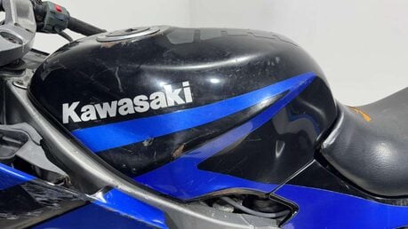 Kawasaki ZZR 1991 32K NON RUNNING PROJECT BREAKER BIKE 400CC CLASSIC 24