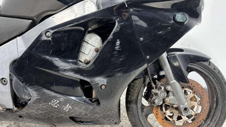 Kawasaki Ninja ZX6R 1996 NON RUNNING PROJECT PARTS BIKE SPARES OR REPAIR 600CC 19