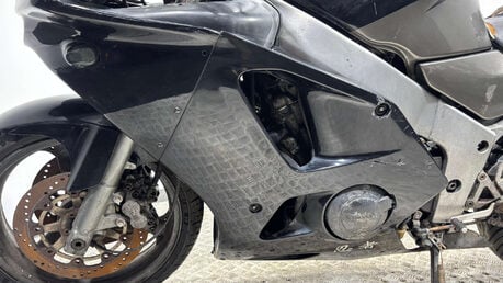 Kawasaki Ninja ZX6R 1996 NON RUNNING PROJECT PARTS BIKE SPARES OR REPAIR 600CC 22
