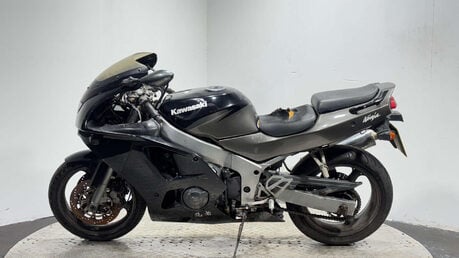 Kawasaki Ninja ZX6R 1996 NON RUNNING PROJECT PARTS BIKE SPARES OR REPAIR 600CC 4