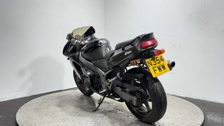 Kawasaki Ninja ZX6R 1996 NON RUNNING PROJECT PARTS BIKE SPARES OR REPAIR 600CC 5