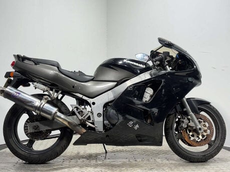Kawasaki Ninja ZX6R 1996 NON RUNNING PROJECT PARTS BIKE SPARES OR REPAIR 600CC
