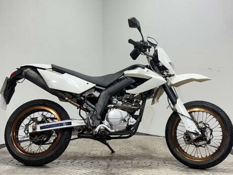 Ajs JSM 2012 2K NON RUNNING PROJECT BIKE SUPERMOTO 125CC LEARNER