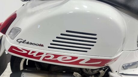 Piaggio Vespa GTS 2013 23K MOT OCTOBER 2026 NEW TYRES 300CC SCOOTER 10