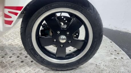 Piaggio Vespa GTS 2013 23K MOT OCTOBER 2026 NEW TYRES 300CC SCOOTER 28