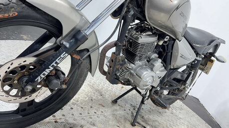 Zontes ZT 2012 20K RUNNING PROJECT BIKE SPARE OR REPAIR 125CC COMMUTER 22