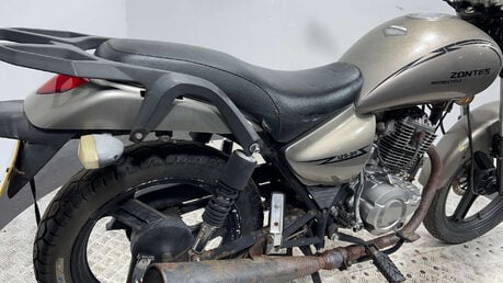 Zontes ZT 2012 20K RUNNING PROJECT BIKE SPARE OR REPAIR 125CC COMMUTER 9