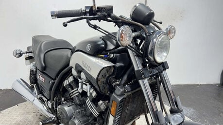 Yamaha Vmax 1200 2007 48K RUNNING PROJECT BIKE SPARES OR REPAIR CLASSIC CRUISER 21