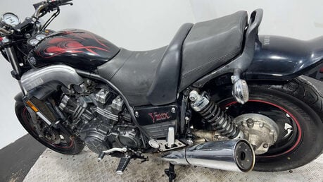 Yamaha Vmax 1200 2007 48K RUNNING PROJECT BIKE SPARES OR REPAIR CLASSIC CRUISER 20