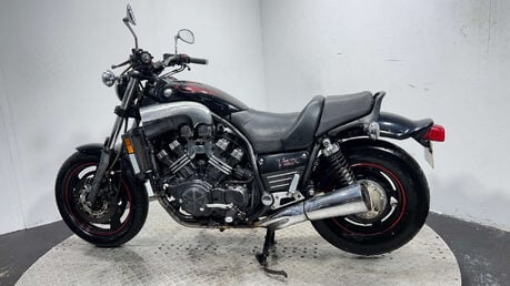 Yamaha Vmax 1200 2007 48K RUNNING PROJECT BIKE SPARES OR REPAIR CLASSIC CRUISER 6