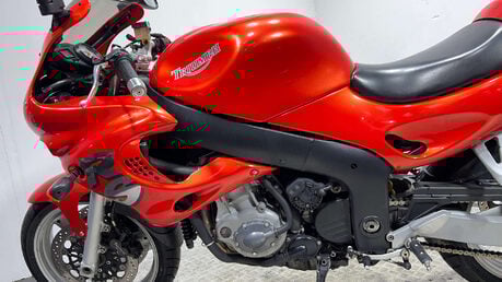 Triumph Sprint 2003 31K GOOD RUNNING CLEAN PROJECT BIKE COMMUTER 955CC 17