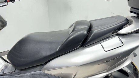 Yamaha Majesty 125 2004 YP125 32K PROJECT LARGE MAXI SCOOTER 125CC 8