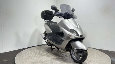 Yamaha Majesty 125 2004 YP125 32K PROJECT LARGE MAXI SCOOTER 125CC 3