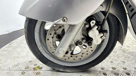 Yamaha Majesty 125 2004 YP125 32K PROJECT LARGE MAXI SCOOTER 125CC 18